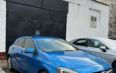 Mercedes-Benz A-Класс, 2014 год, 1 650 000 рублей, 2 фотография