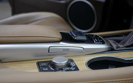 Lexus RX IV рестайлинг, 2017 год, 3 700 000 рублей, 11 фотография