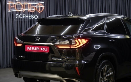 Lexus RX IV рестайлинг, 2017 год, 3 700 000 рублей, 24 фотография
