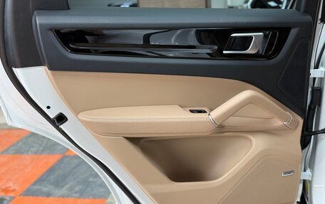 Porsche Cayenne III, 2018 год, 5 990 000 рублей, 30 фотография