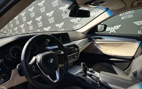 BMW 5 серия, 2019 год, 2 450 000 рублей, 10 фотография