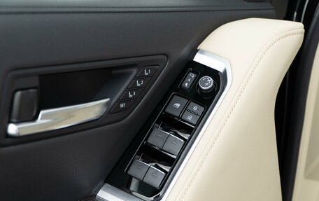 Toyota Land Cruiser, 2025 год, 15 350 050 рублей, 22 фотография