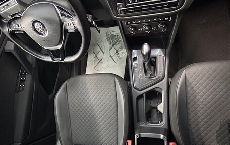 Volkswagen Tiguan II, 2018 год, 2 350 000 рублей, 12 фотография