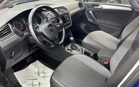 Volkswagen Tiguan II, 2018 год, 2 350 000 рублей, 26 фотография