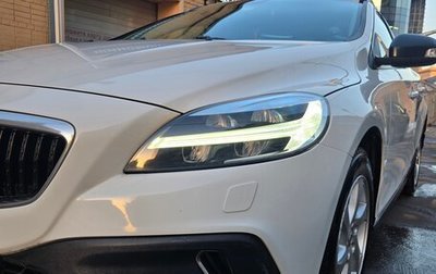 Volvo V40 Cross Country I, 2017 год, 1 250 000 рублей, 1 фотография