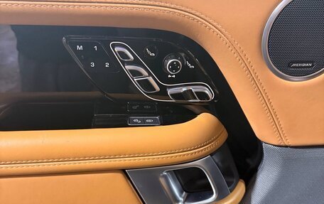 Land Rover Range Rover IV рестайлинг, 2019 год, 9 550 000 рублей, 14 фотография