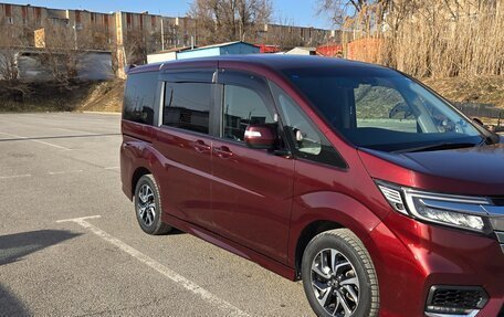 Honda Stepwgn IV, 2018 год, 2 100 000 рублей, 3 фотография