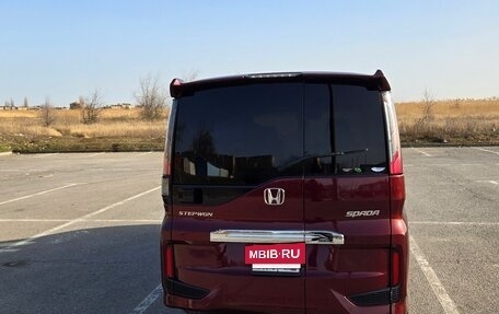 Honda Stepwgn IV, 2018 год, 2 100 000 рублей, 8 фотография