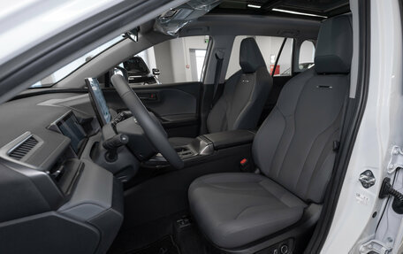 Toyota RAV4, 2025 год, 4 800 000 рублей, 9 фотография