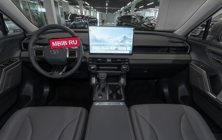 Toyota RAV4, 2025 год, 4 800 000 рублей, 8 фотография