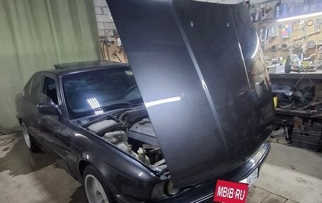 BMW 5 серия, 1991 год, 650 000 рублей, 3 фотография