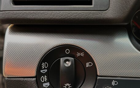 Audi A4, 2005 год, 590 000 рублей, 27 фотография