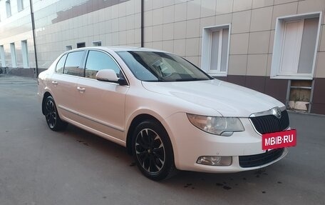 Skoda Superb III рестайлинг, 2010 год, 900 000 рублей, 8 фотография