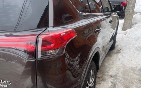 Toyota RAV4, 2018 год, 2 800 000 рублей, 4 фотография