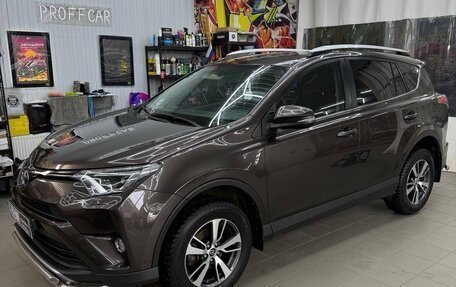 Toyota RAV4, 2018 год, 2 800 000 рублей, 12 фотография