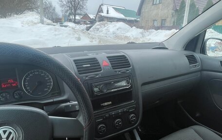 Volkswagen Golf V, 2004 год, 410 000 рублей, 7 фотография