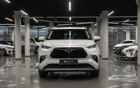 Toyota Highlander, 2025 год, 5 600 000 рублей, 3 фотография