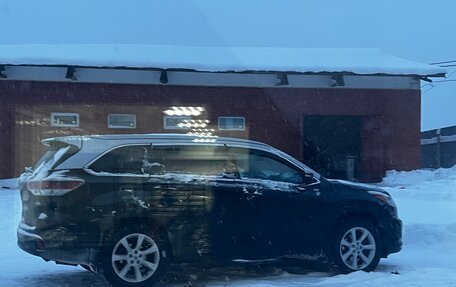 Toyota Highlander III, 2014 год, 2 750 000 рублей, 2 фотография