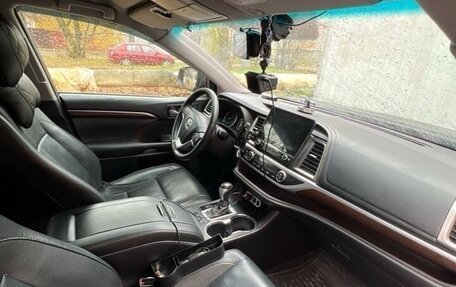 Toyota Highlander III, 2014 год, 2 750 000 рублей, 7 фотография