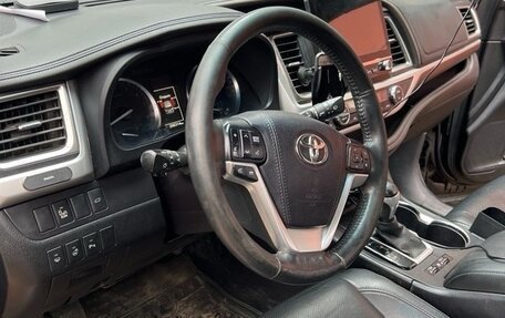 Toyota Highlander III, 2014 год, 2 750 000 рублей, 3 фотография