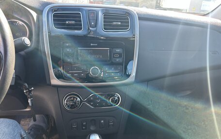 Renault Logan II, 2018 год, 1 100 000 рублей, 6 фотография