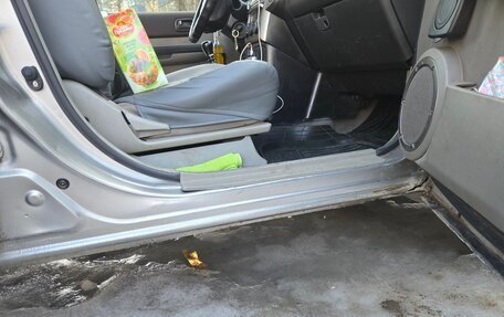 Nissan X-Trail, 2005 год, 750 000 рублей, 17 фотография