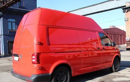 Volkswagen Transporter T6 рестайлинг, 2016 год, 3 000 000 рублей, 5 фотография