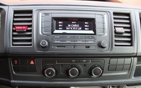 Volkswagen Transporter T6 рестайлинг, 2016 год, 3 000 000 рублей, 9 фотография