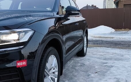 Volkswagen Touareg III, 2018 год, 6 050 000 рублей, 2 фотография