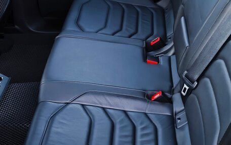 Volkswagen Touareg III, 2018 год, 6 050 000 рублей, 12 фотография