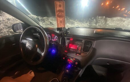 KIA Rio II, 2011 год, 500 000 рублей, 10 фотография