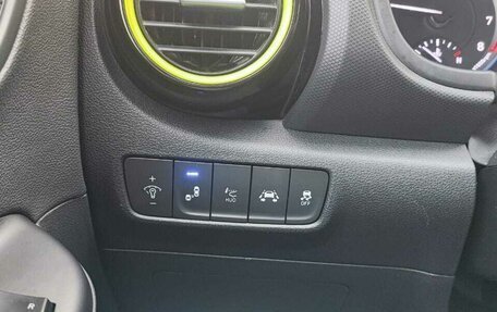 Hyundai Kona I, 2020 год, 2 450 000 рублей, 32 фотография