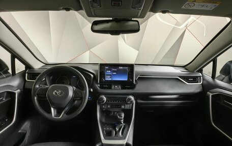 Toyota RAV4, 2021 год, 2 747 000 рублей, 12 фотография