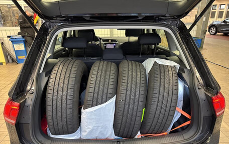 Volkswagen Tiguan II, 2022 год, 2 282 000 рублей, 8 фотография