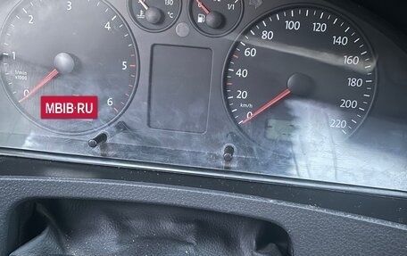 Volkswagen Transporter T5 рестайлинг, 2006 год, 1 000 000 рублей, 7 фотография