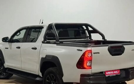 Toyota Hilux VIII, 2021 год, 4 550 000 рублей, 3 фотография