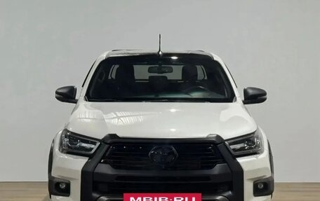 Toyota Hilux VIII, 2021 год, 4 550 000 рублей, 8 фотография