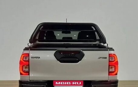 Toyota Hilux VIII, 2021 год, 4 550 000 рублей, 9 фотография