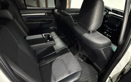 Toyota Hilux VIII, 2021 год, 4 550 000 рублей, 27 фотография