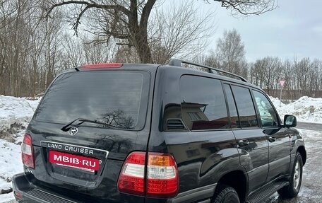 Toyota Land Cruiser 100 рестайлинг 2, 2006 год, 2 000 000 рублей, 5 фотография