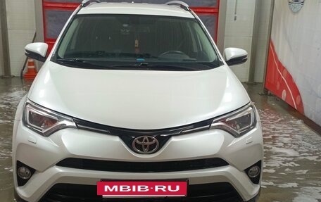 Toyota RAV4, 2018 год, 2 900 000 рублей, 2 фотография
