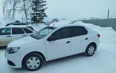 Renault Logan II, 2016 год, 750 000 рублей, 2 фотография