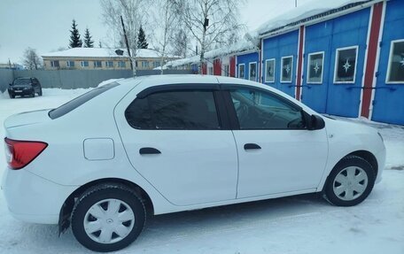 Renault Logan II, 2016 год, 750 000 рублей, 8 фотография