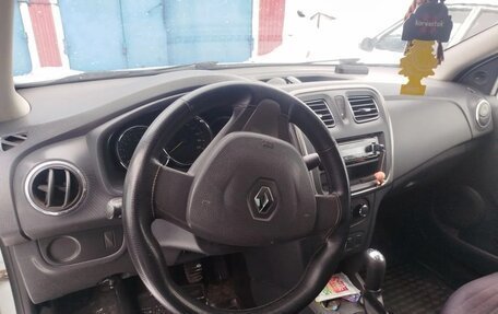 Renault Logan II, 2016 год, 750 000 рублей, 6 фотография