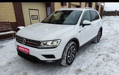 Volkswagen Tiguan II, 2018 год, 2 600 000 рублей, 1 фотография