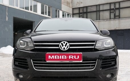 Volkswagen Touareg III, 2013 год, 1 850 000 рублей, 3 фотография