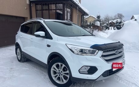 Ford Kuga III, 2018 год, 2 350 000 рублей, 1 фотография