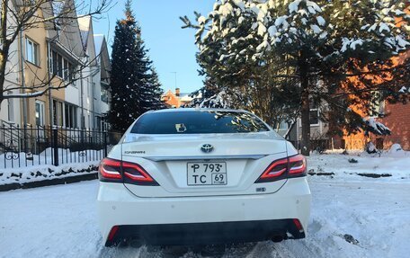 Toyota Crown, 2018 год, 2 900 000 рублей, 7 фотография