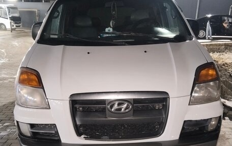 Hyundai Starex I рестайлинг, 2004 год, 720 000 рублей, 2 фотография