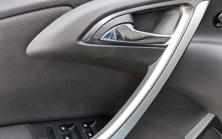 Opel Astra J, 2012 год, 700 000 рублей, 9 фотография